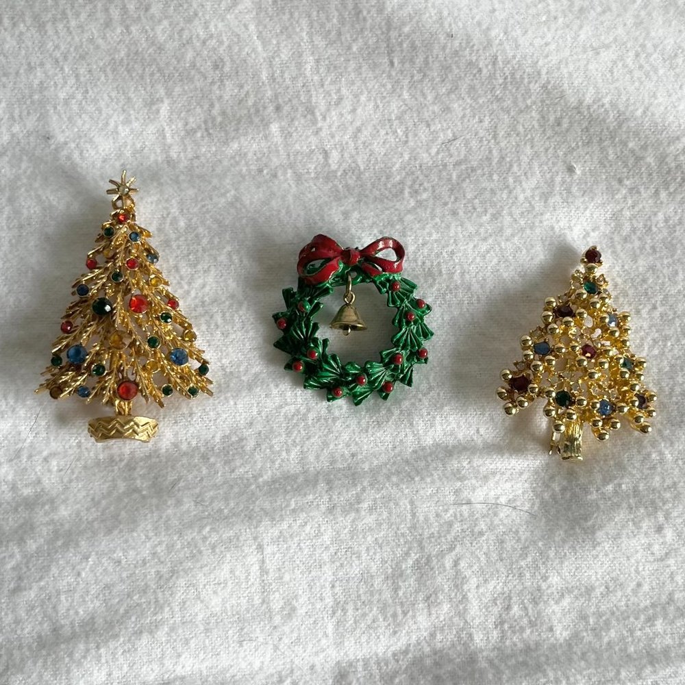 🎄Christmas In July🎄Vintage Trio Christmas Pins